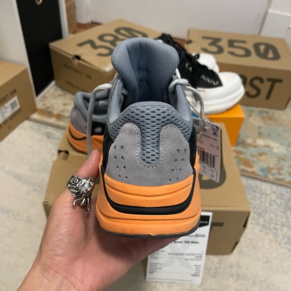 Like New Men’s Size 9 (Euro Sz 42.5) Yeezy Boost 700 Sneakers In Wash Orange - Picture 15 of 17